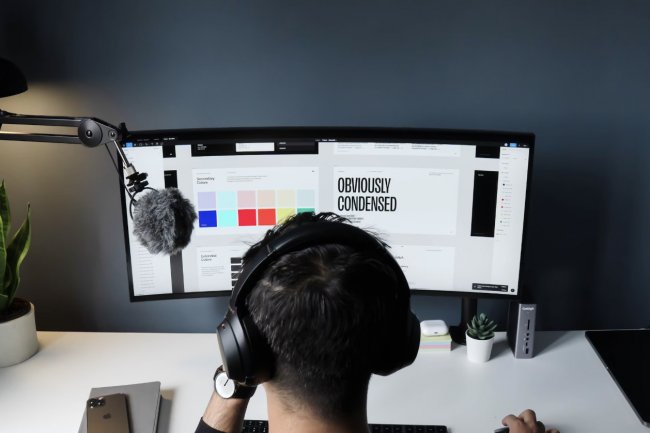 The Ultimate Guide to AI Design Generators for Businesses in 2025